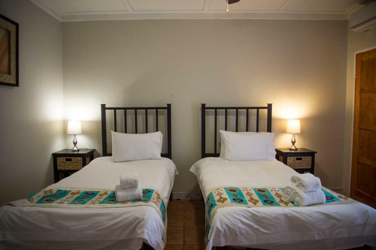 Tsumeb Backpackers & Safari Hostel Exterior photo